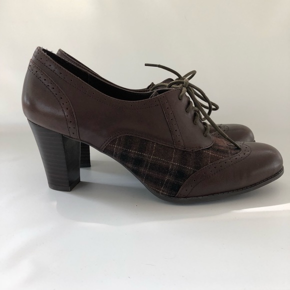 Etienne Aigner Shoes - 9.5 Etienne Aigner Brown Plaid Oxfords Shoes
